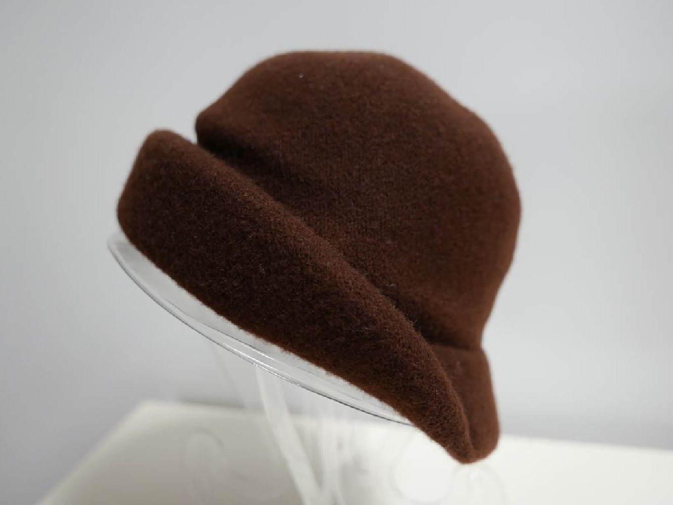 Brązowy kapelusz dzianina wełniana 55-57 cm