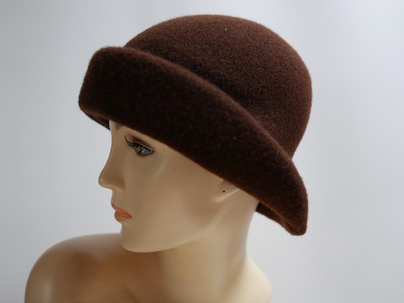 Brązowy kapelusz dzianina wełniana 55-57 cm