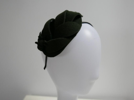 Khaki zieleń fascynator filcowy na przepasce