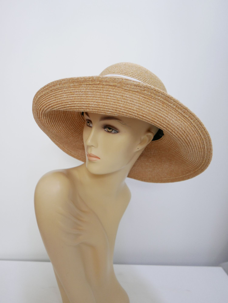 Beżowy kapelusz słomkowy | Zuwika Design