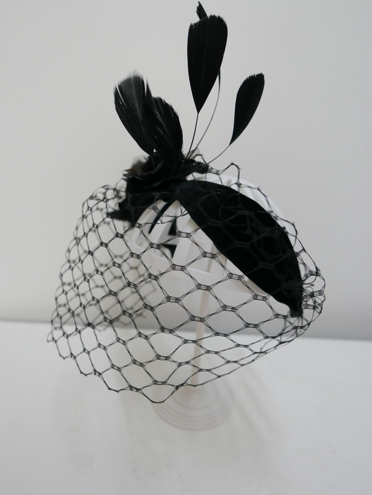 Czarny fascynator z woalką vintage | Zuwika Design