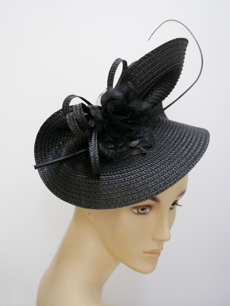 Czarny fascynator z kwiatem | Zuwika Design
