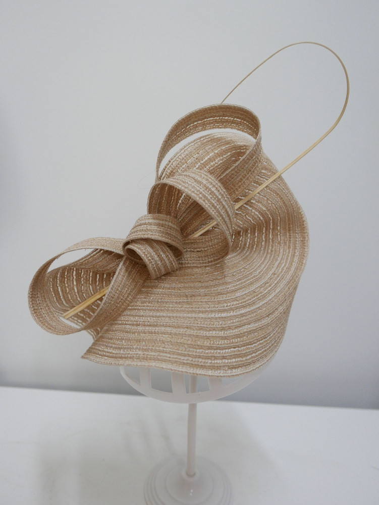 Beżowy fascynator na przepasce | Zuwika Design