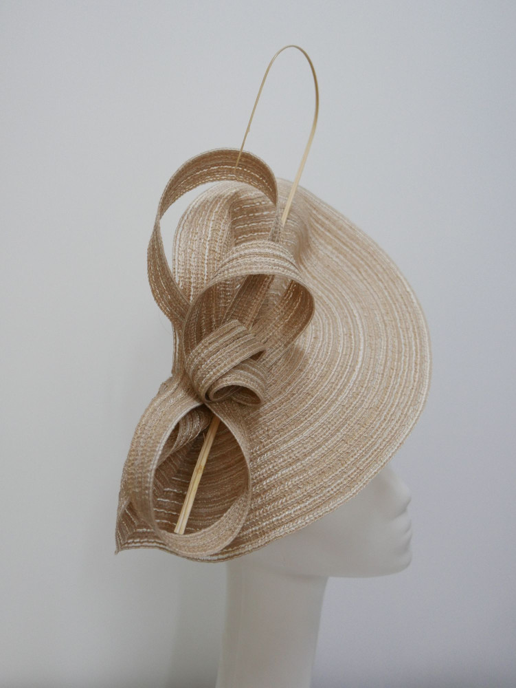 Beżowy fascynator na przepasce | Zuwika Design