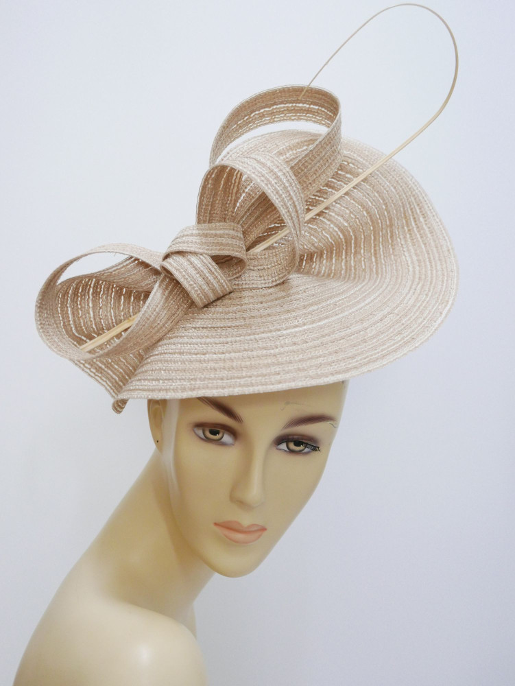 Beżowy fascynator na przepasce | Zuwika Design