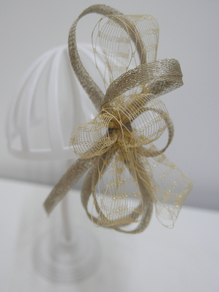 Beżowo złoty stroik do włosów, sukni, kapelusza | Zuwika Design