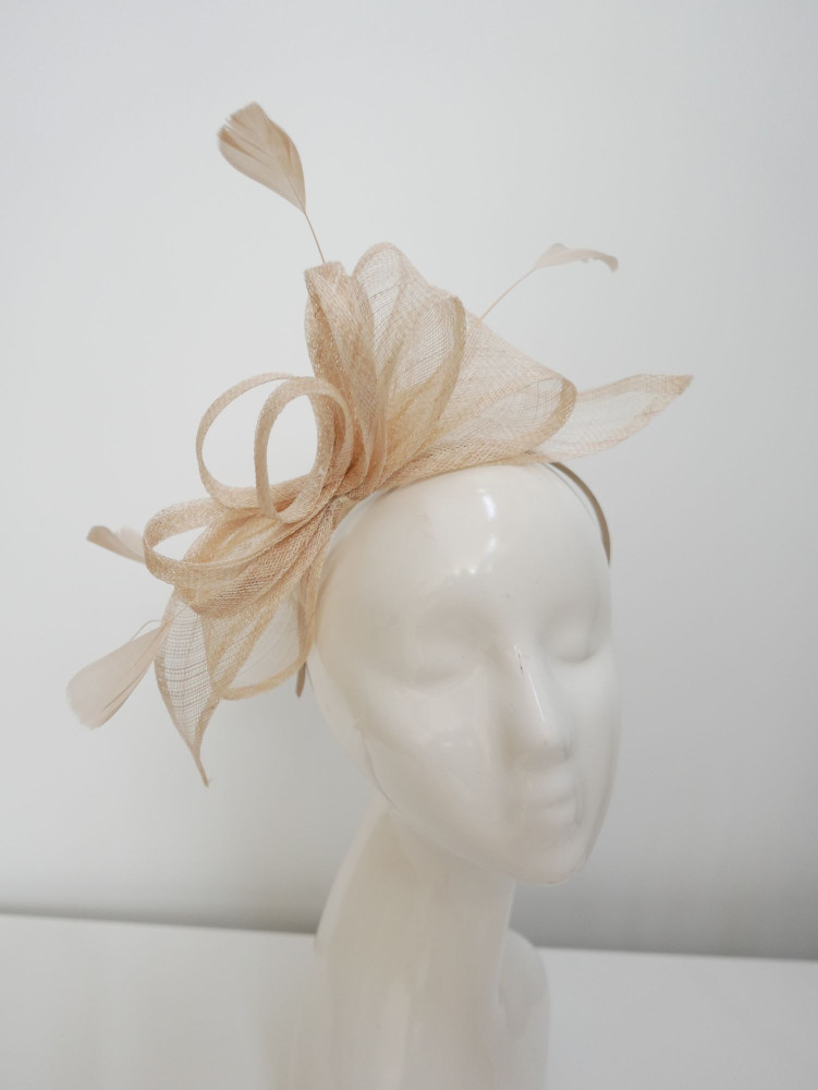 copy of copy of copy of copy of copy of copy of copy of Biało czarny fascynator z woalką na przepasce