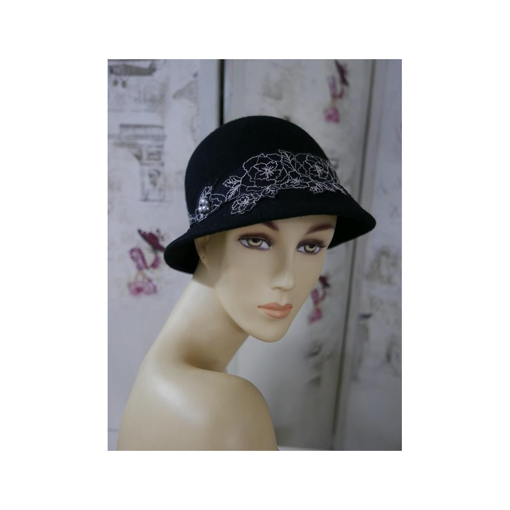 Edwina kapelusz klosz czarny 53-56 cm