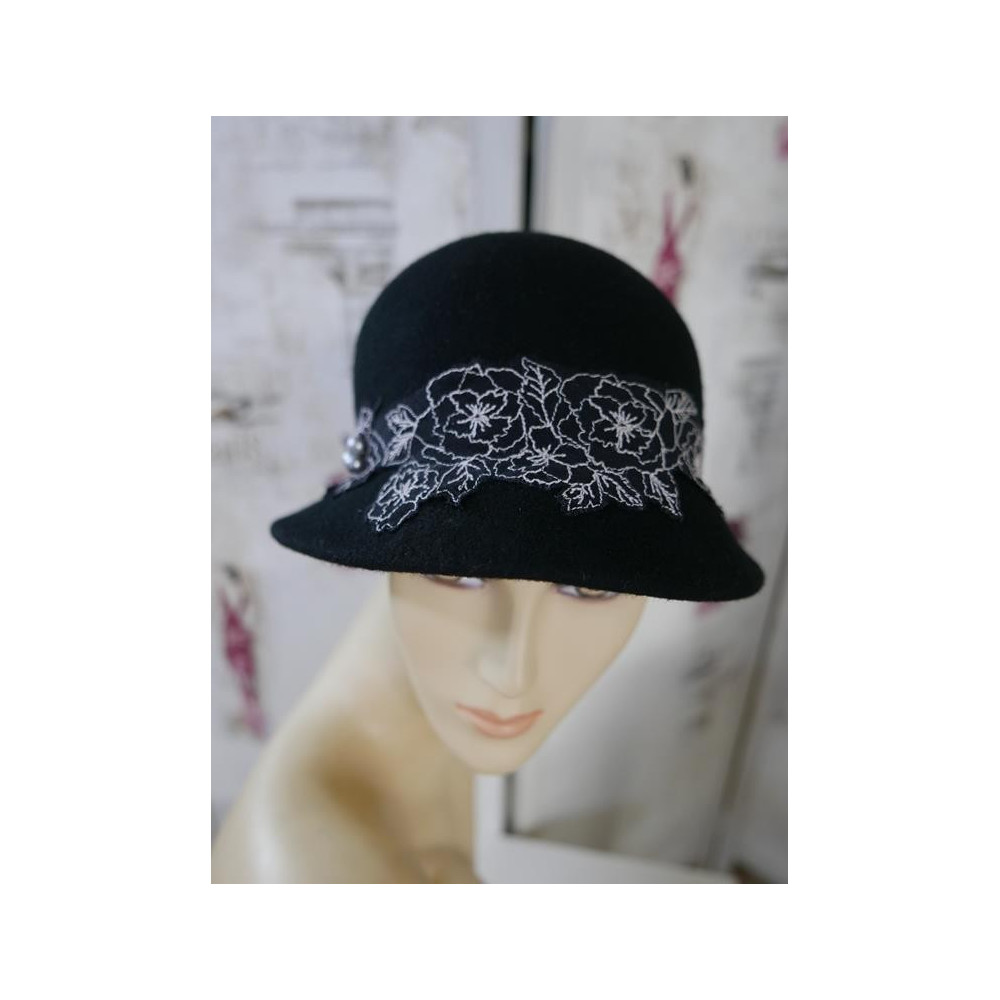Edwina kapelusz klosz czarny 53-56 cm