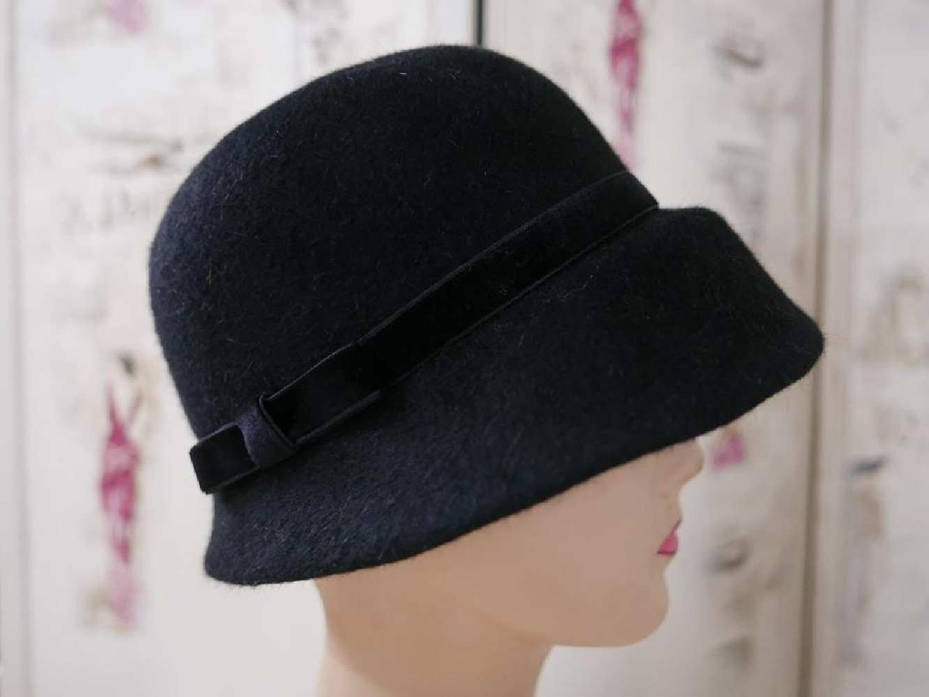 Milena  kapelusz klosz czarny 51-53 cm