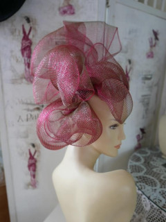 Bordowo zielony efektowny fascynator