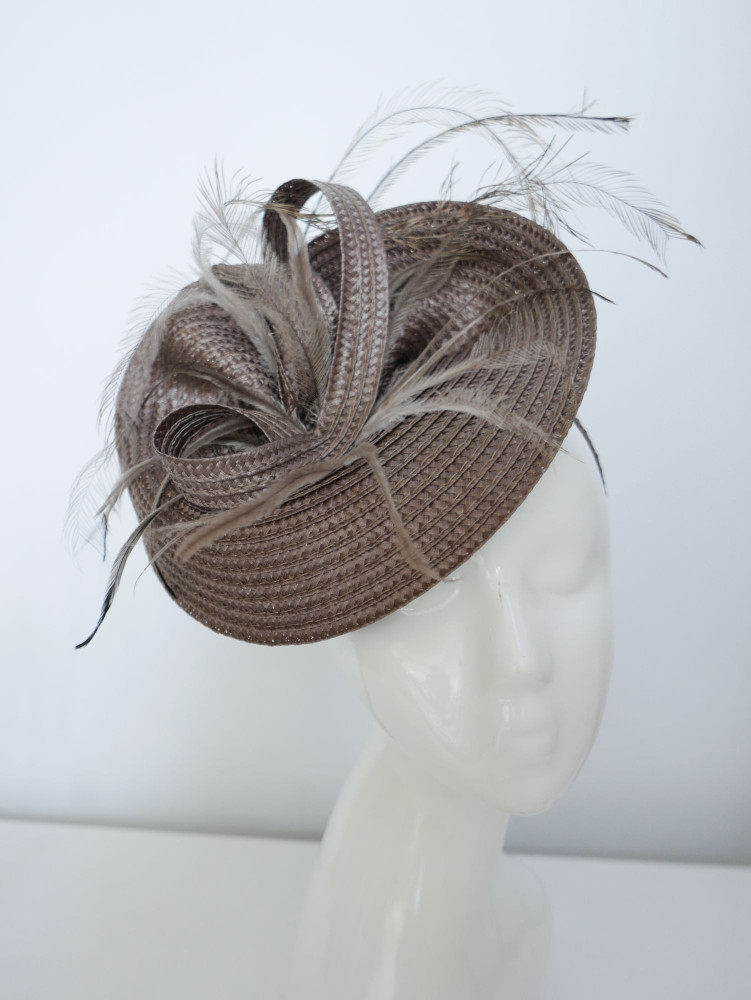 copy of copy of copy of copy of copy of copy of copy of copy of copy of Biało czarny fascynator z woalką na przepasce