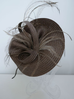 Brązowy fascynator na przepasce | Zuwika Design