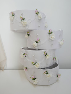 Śmietankowo różowy koszyczek do sypania kwiatów | Zuwika Design