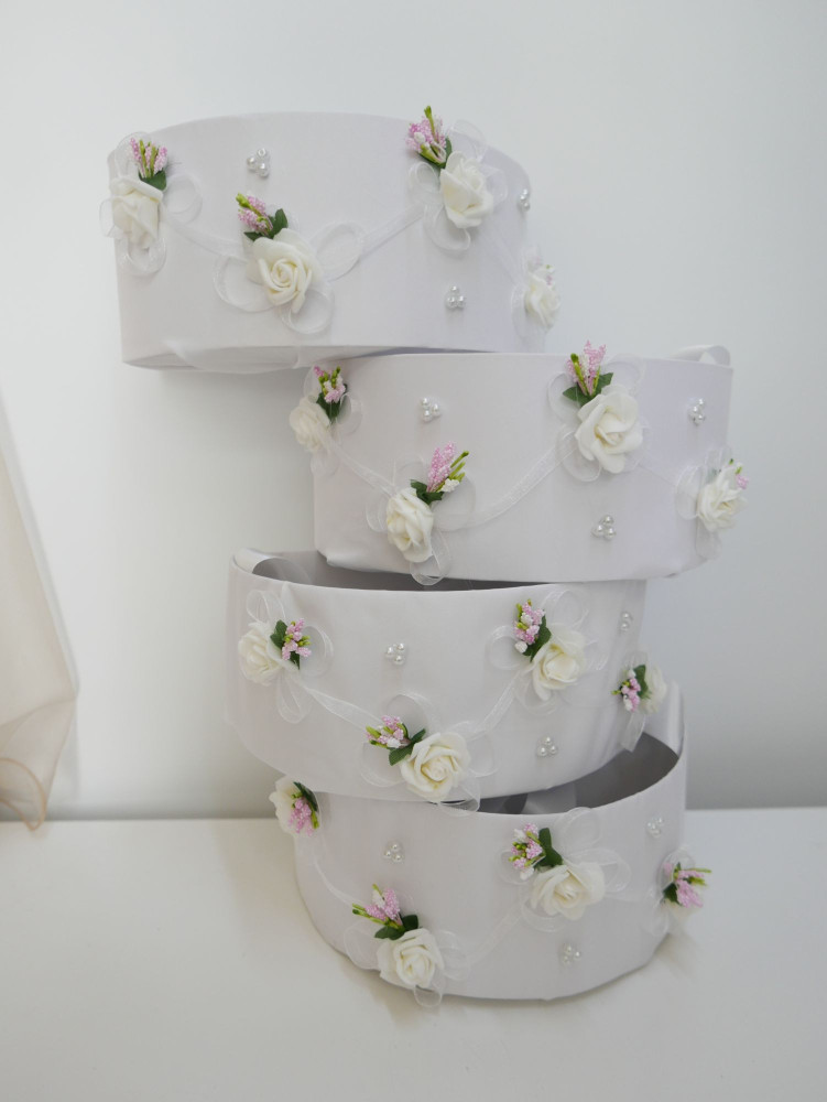 Śmietankowo różowy koszyczek do sypania kwiatów | Zuwika Design