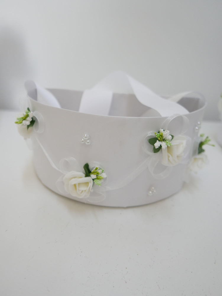 Śmietankowo zielony koszyczek do sypania kwiatów | Zuwika Design