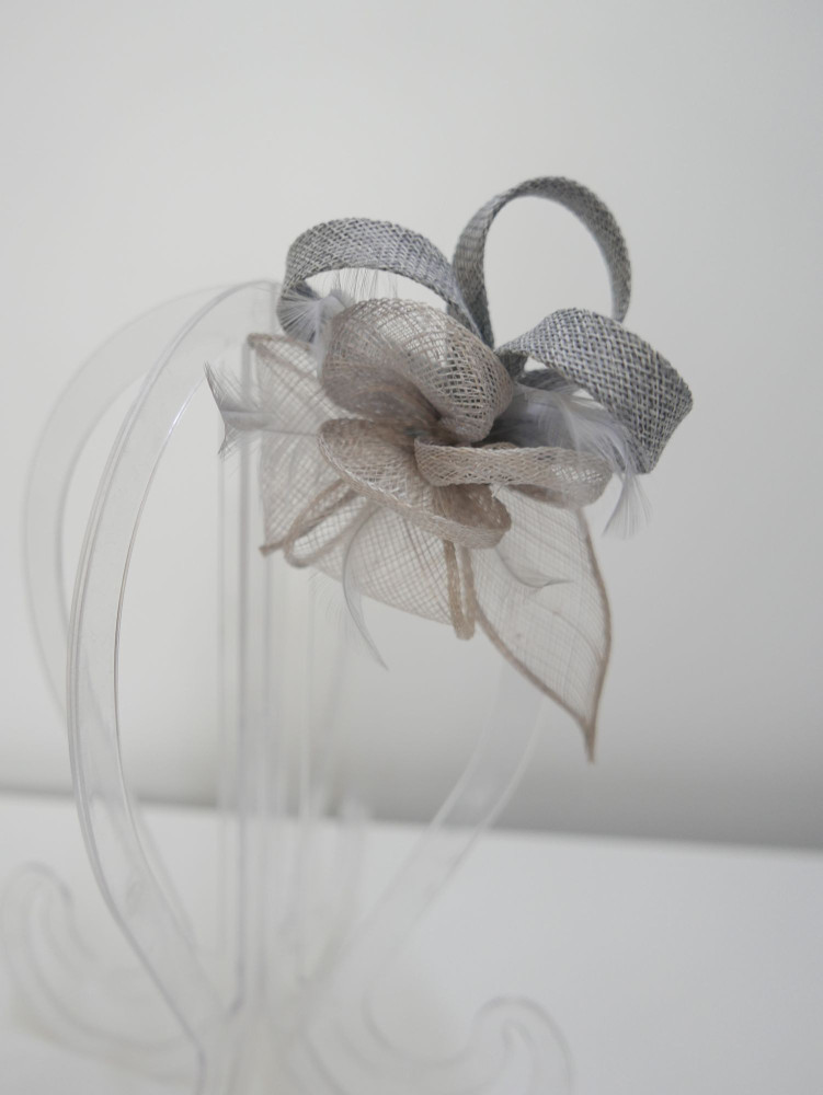 Szary stroik z sinamay do włosów, sukni, kapelusza | Zuwika Design