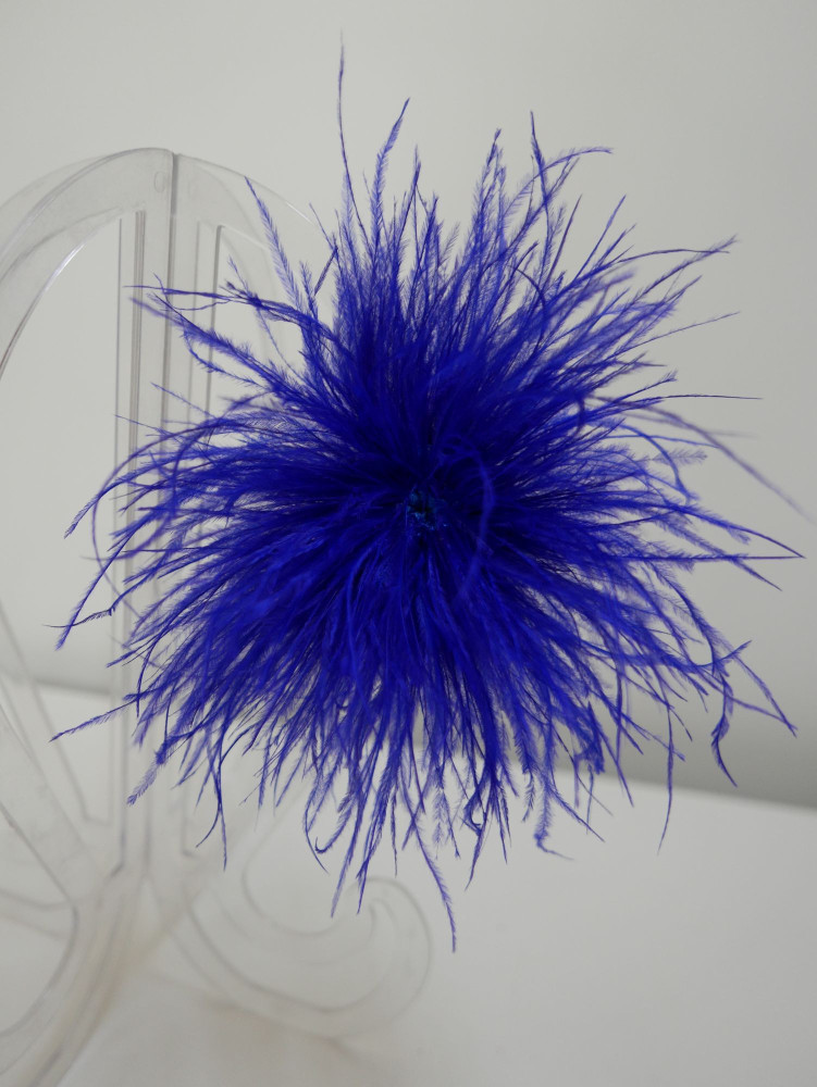Royal blue piórka strusia, puszek broszka, spinka. | Zuwika Design