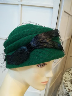 Zielony toczek czapka dzianina wełniana