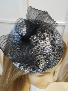 Czarno srebrne cekiny mat mini toczek fascynator