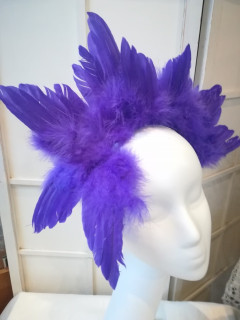 Fioletowe pióra, skrzydła, fascynator
