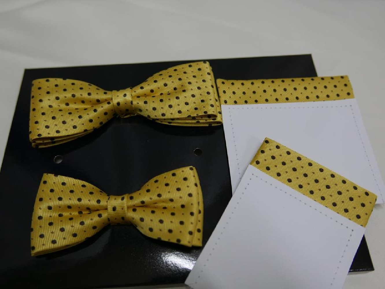 Zestaw ojciec i syn muchy z poszetkami