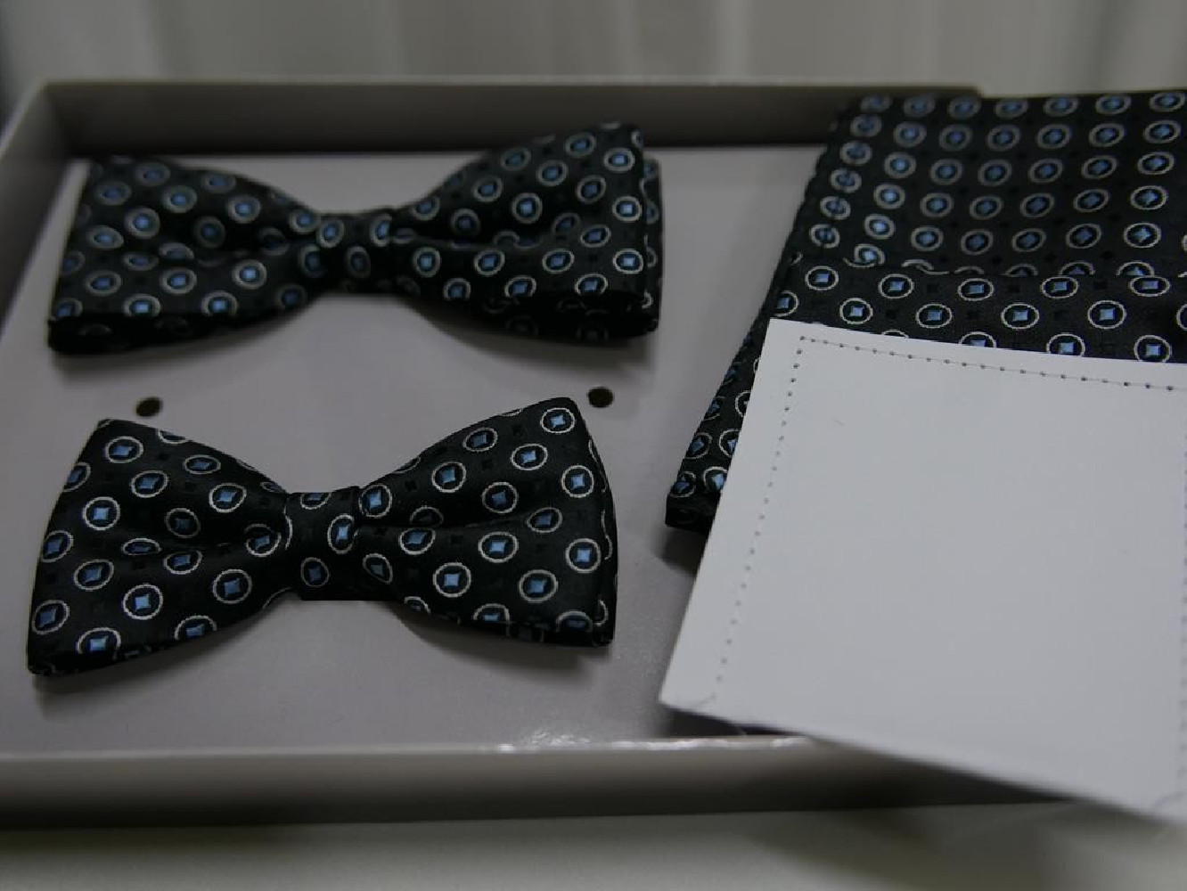 Zestaw ojciec i syn muchy z poszetkami