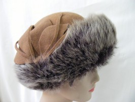 Baranica  czapka tatarka obszywana futrem 53-54 cm