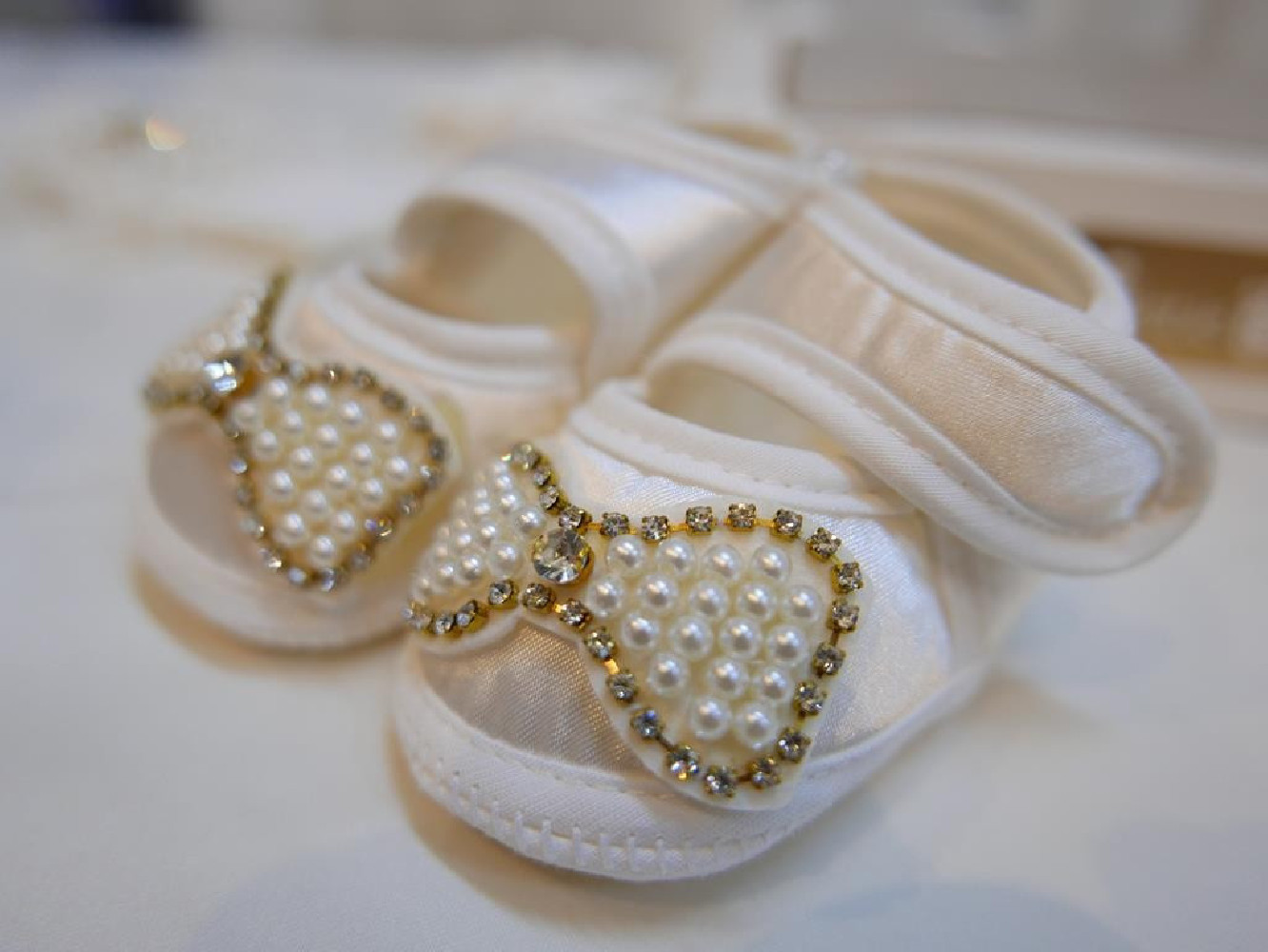 Zestaw 3 cz. Rajstopy, buciki, opaska 0-3 m